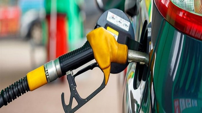 Retail petrol prices fall for third consecutive time - 1