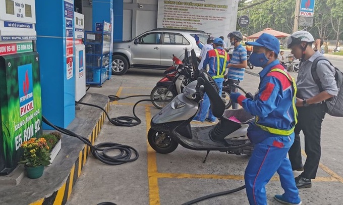 Petrol prices increase slightly in latest adjustment - 1