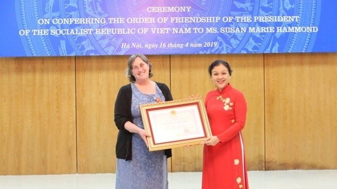 US activist presented with Friendship Order - 1