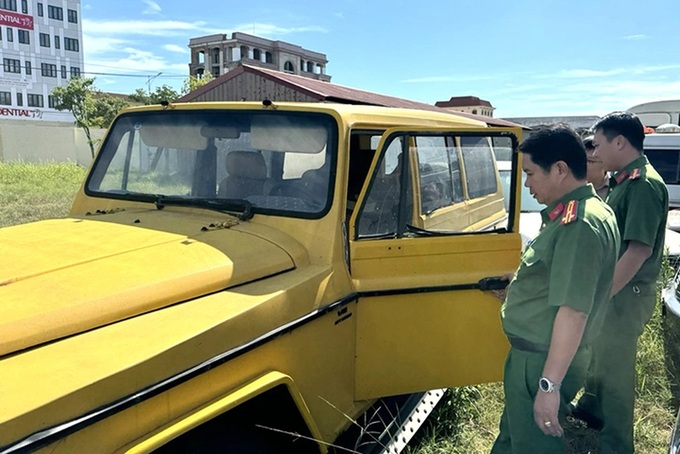 legally imported luxury cars destroyed in Quang Binh - 2 legally imported luxury cars destroyed in Quang Binh - 2