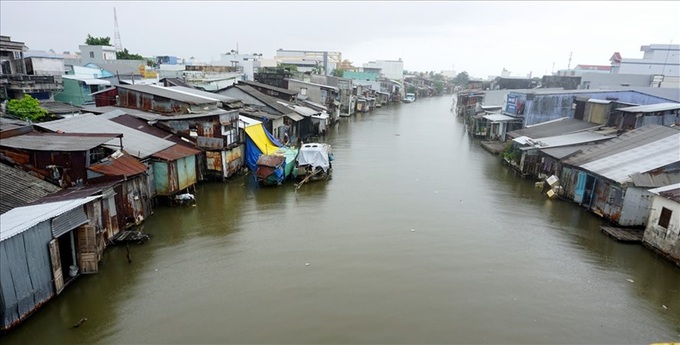 Thousands of households evacuated due to Ca Mau erosion - 1 Thousands of households evacuated due to Ca Mau erosion - 1