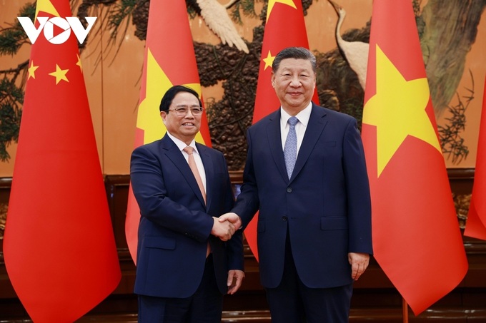 Vietnam and China vow to handle disagreements, maintain peace at sea - 1