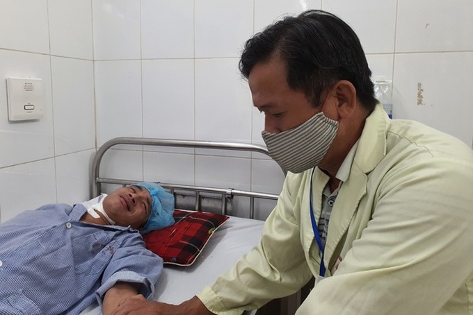 Poor man seeks help to save ailing son - 1