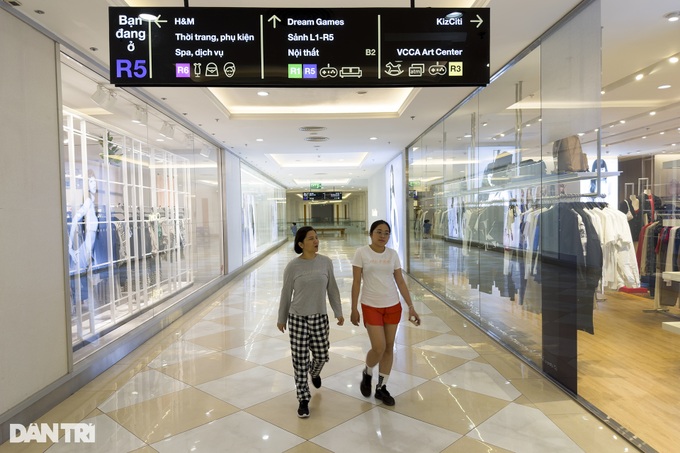 Hanoi shopping malls fail to attract customers - 4 Hanoi shopping malls fail to attract customers - 4