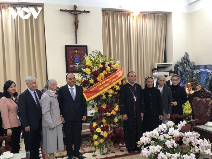 State President extends X-mas greetings to Catholics in Hanoi - 1