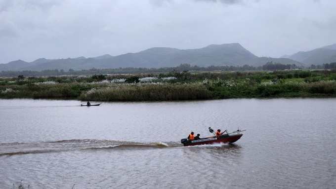 Two children die, two others remain missing in Phu Yen River - 1 Two children die, two others remain missing in Phu Yen River - 1