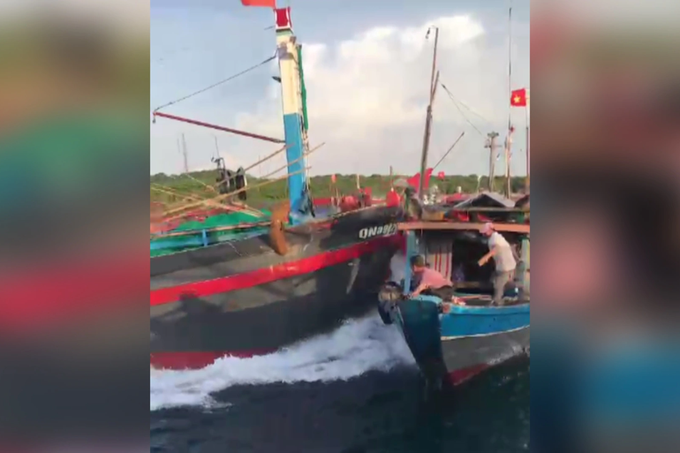 Quang Tri fish boat attacked in personal feud - 1 Quang Tri fish boat attacked in personal feud - 1