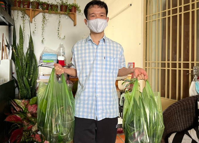 HCM City woman’s free young plant market - 9 HCM City woman’s free young plant market - 9