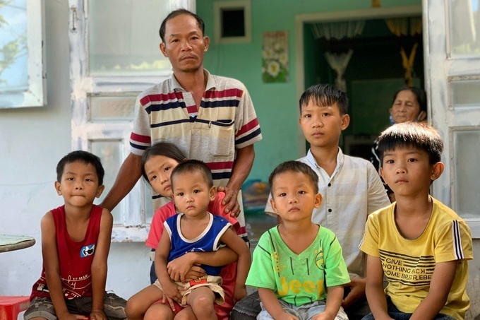 Six children need support after mother commits suicide - 1