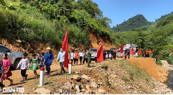 New Dantri Bridge opens in Yen Bai - 3