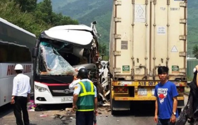 Danang traffic accident leaves South Korean tourists injured - 1