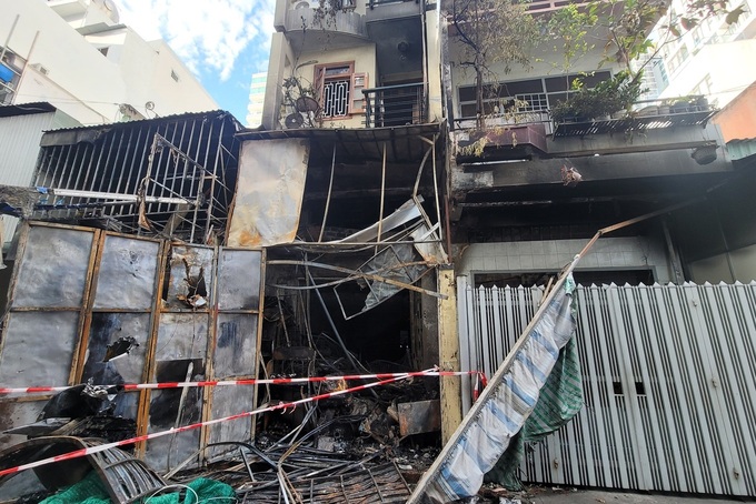 Three die in Nha Trang house fire - 1