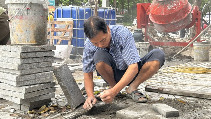 Hanoi deals with pavement deterioration - 8 Hanoi deals with pavement deterioration - 8