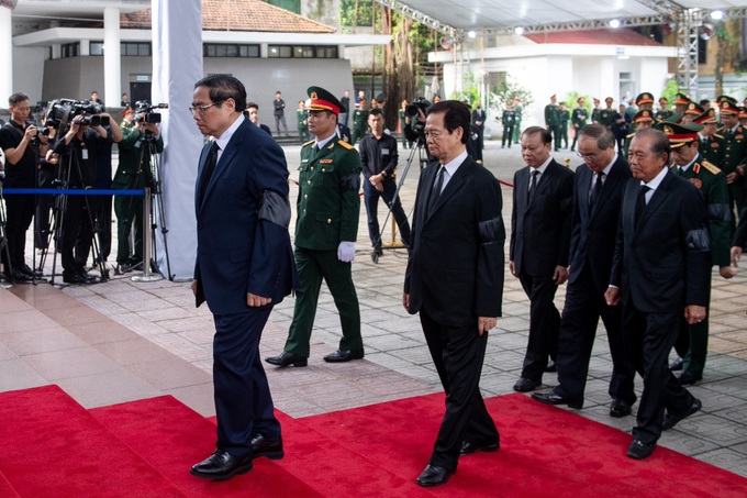 Senior Vietnamese leaders pay respects to Party General Secretary Nguyen Phu Trong - 6 Senior Vietnamese leaders pay respects to Party General Secretary Nguyen Phu Trong - 6