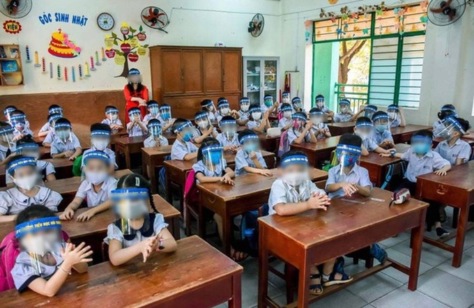 Public question wearing of face shields at school - 1 Public question wearing of face shields at school - 1