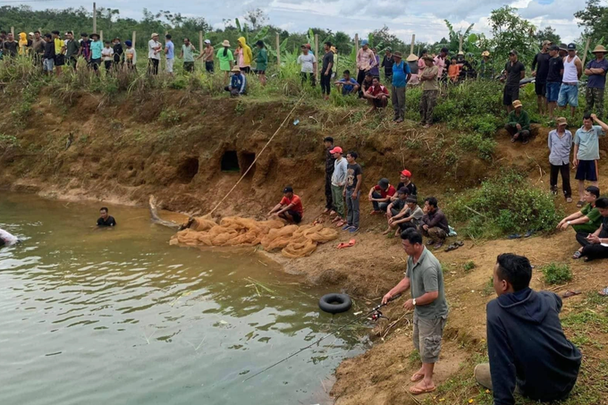 Twin brothers drown in Dak Lak lake - 1