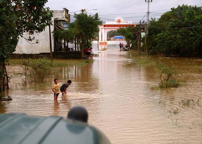 Gifts donated to flood victims - 3