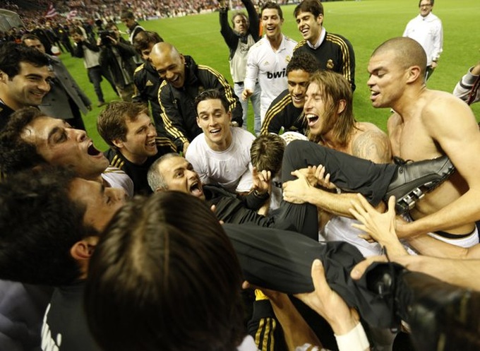 Real Madrid end Barca title run in style - 1
