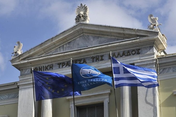 IMF sees bigger Greek writedown for banks - 1
