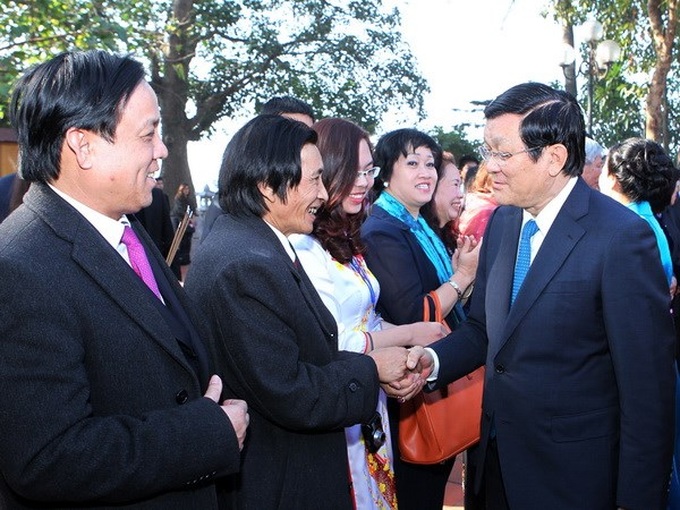 “Homeland Spring” brings warm Tet to Overseas Vietnamese - 1