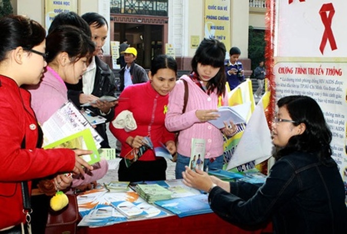 Conference looks at new ways to tackle HIV/AIDS - 1