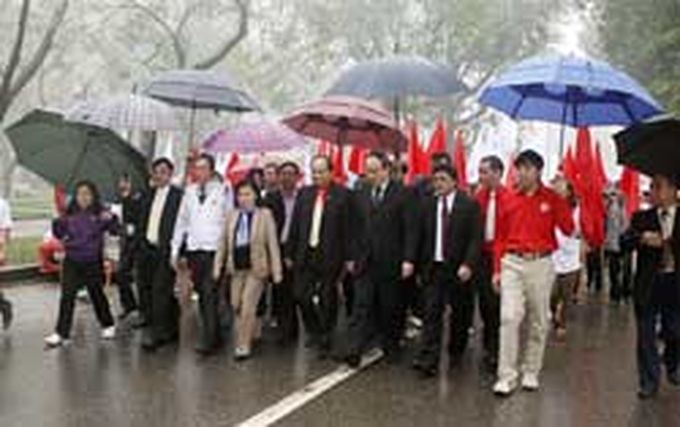 Meeting in Hanoi marks World Tuberculosis Day - 1