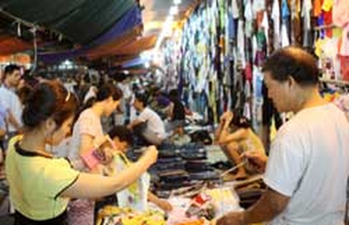 Market traders shun fire insurance, despite risks - 1