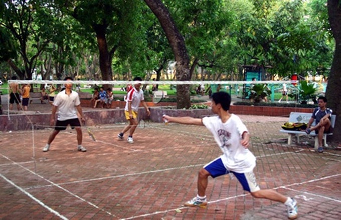 Hanoi's parks to drop admission charges - 1