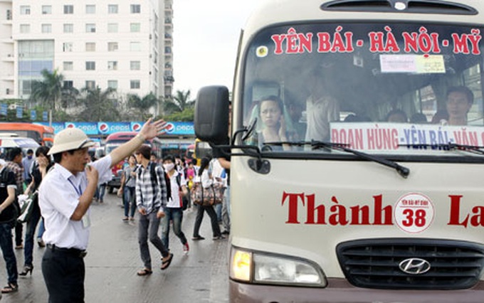 Hanoi changes bus routes to help decrease congestion - 1