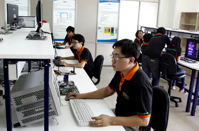 Demand for IT workers surges - 1