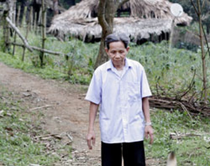 Dao farmer preserves home for stork flock - 1