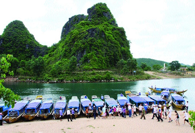 Quang Binh caves: A bedrock of tourism - 1