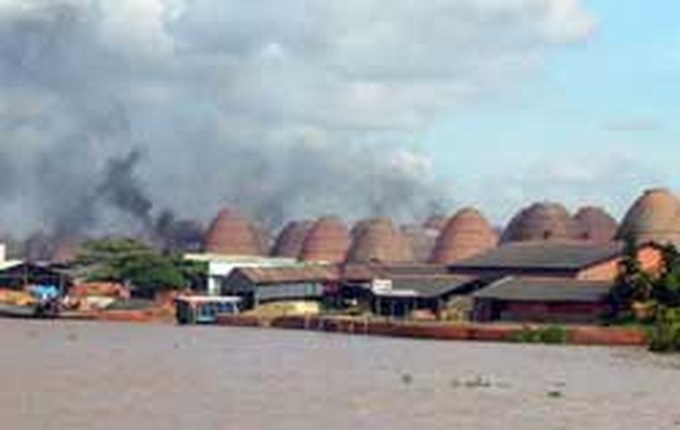 Old kilns pollute southern skies - 1 Old kilns pollute southern skies - 1