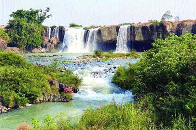 Tourists flock to verdant Tay Nguyen region - 3