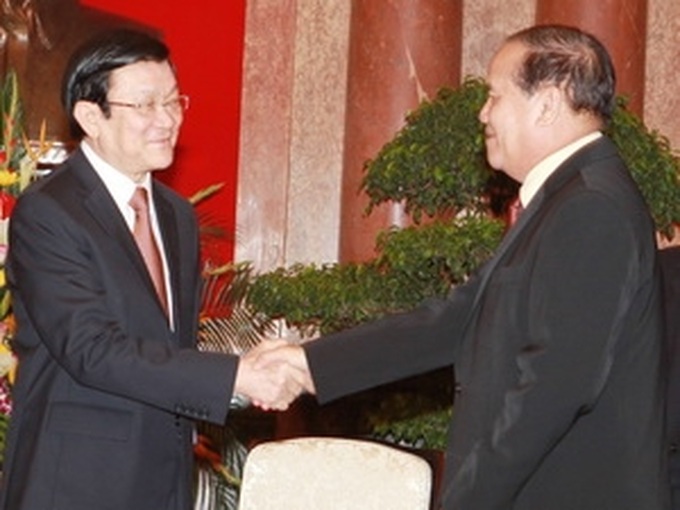 Vietnam, Laos work on admin reform - 1