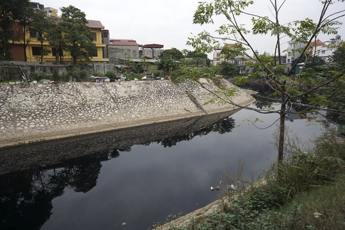 'Dead' rivers in Hanoi - 1 'Dead' rivers in Hanoi - 1