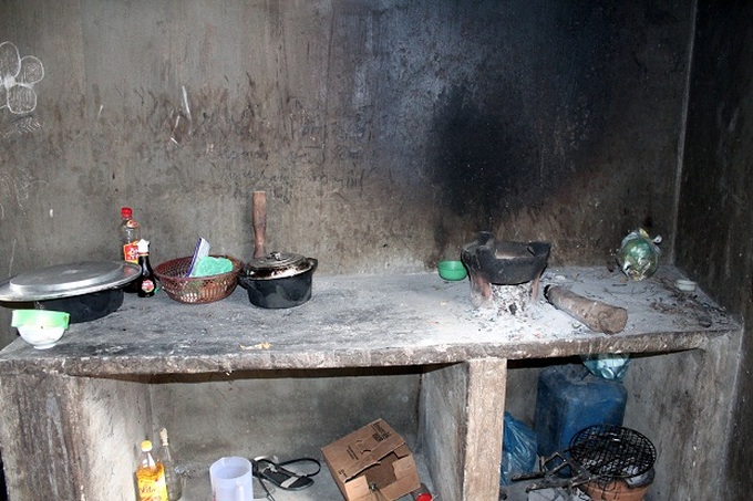 Children of disabled parents look at gloomy future - 1 Children of disabled parents look at gloomy future - 1