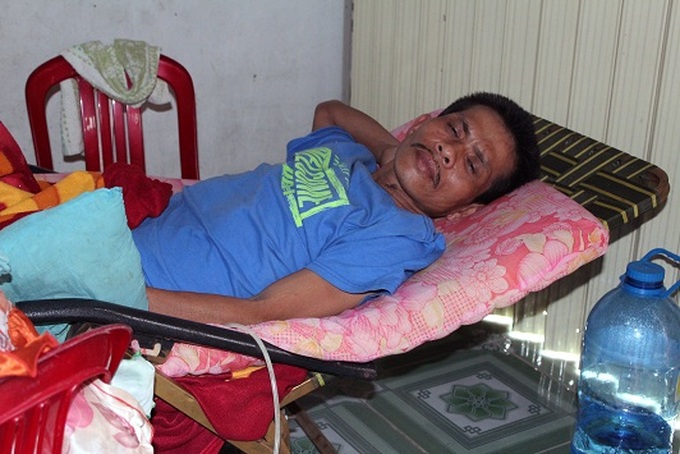 Children of disabled parents look at gloomy future - 2 Children of disabled parents look at gloomy future - 2