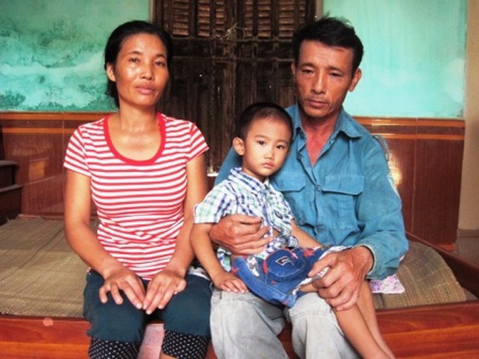 Little boy faces life of deafness due to poverty - 1