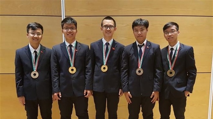 Vietnam bags two golds at International Physics Olympiad - 1 Vietnam bags two golds at International Physics Olympiad - 1