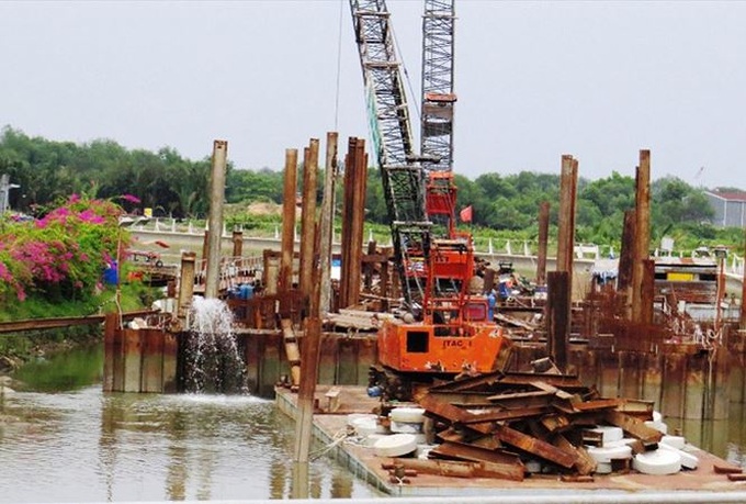 Flood barrier project unfinished as rainy season nears - 1