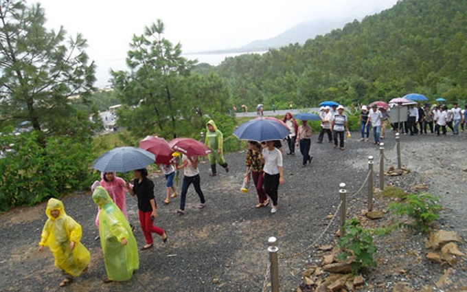 Tens of thousands pay tribute to General Giap - 10