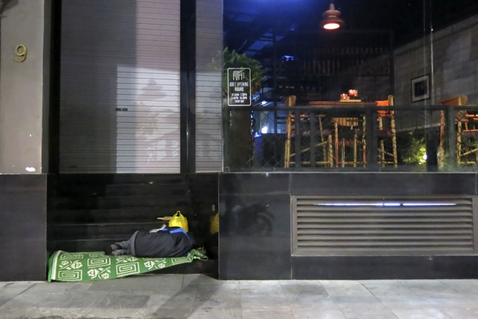 Hanoi on a winter night - 10