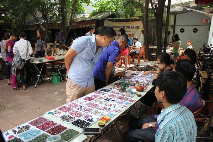 Hanoi’s unique gemstone market - 1