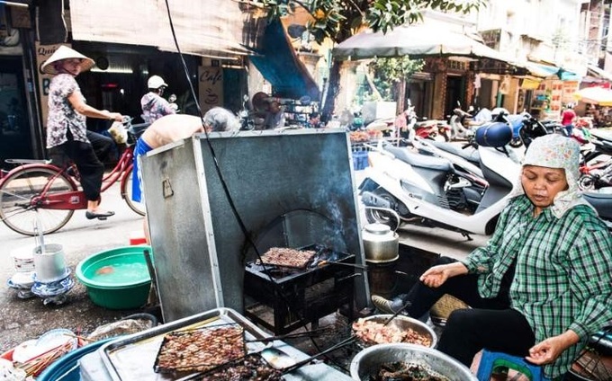 Hanoi ranks top among greatest cities for food - 1