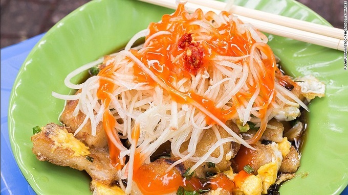 CNN suggests 10 dishes visitors should try in Vietnam - 1