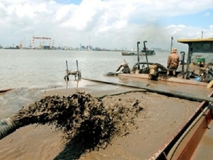 Quang Binh province bans illegal sand mining - 1 Quang Binh province bans illegal sand mining - 1