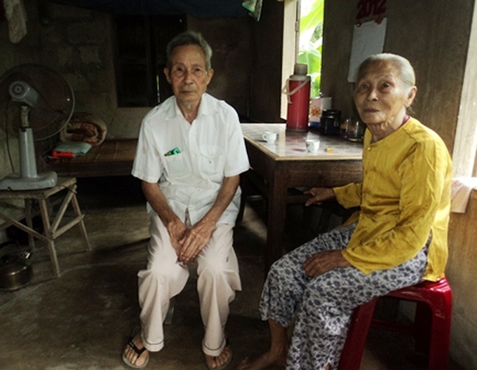 Elderly couple stricken by poverty - 3