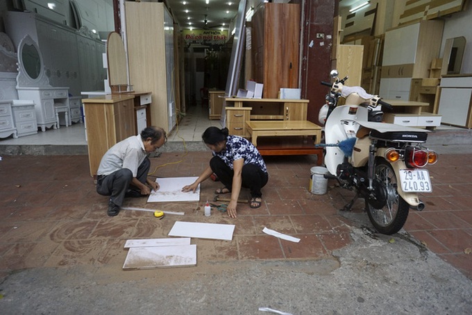 Hanoi’s pavement crack down proves to be failure - 12 Hanoi’s pavement crack down proves to be failure - 12