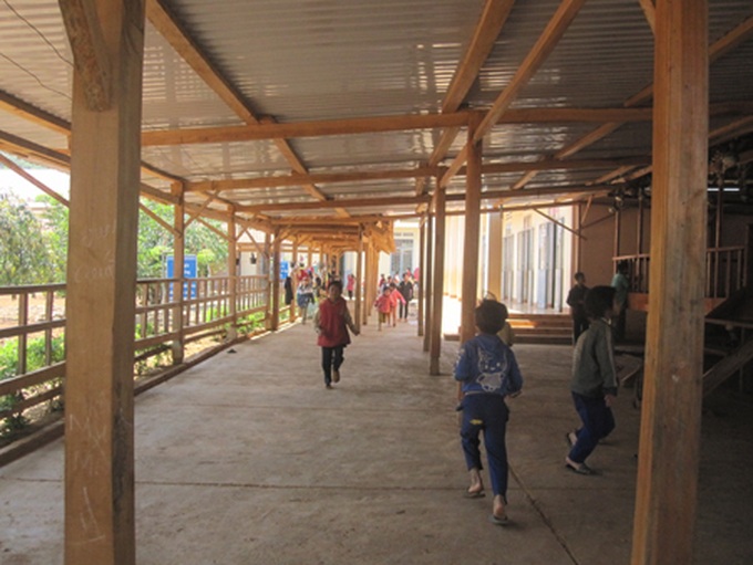 Dedicated headmaster in poor central highlands commune - 3 Dedicated headmaster in poor central highlands commune - 3